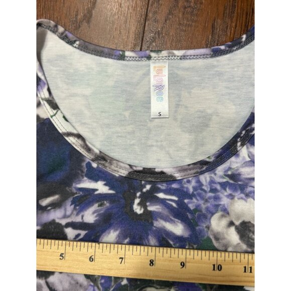 NEW LuLaRoe Womens Knit Tunic Top S Short Sleeve Purple Green Floral Scoop Neck - Picture 8 of 8